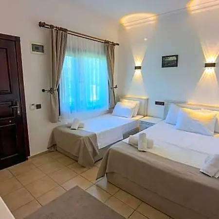 Deniz Hotel 3*