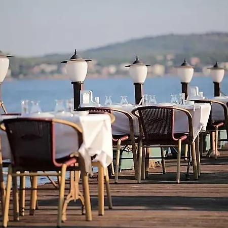 Deniz Hotel 3*