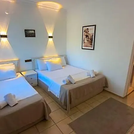 Deniz Hotel 3*