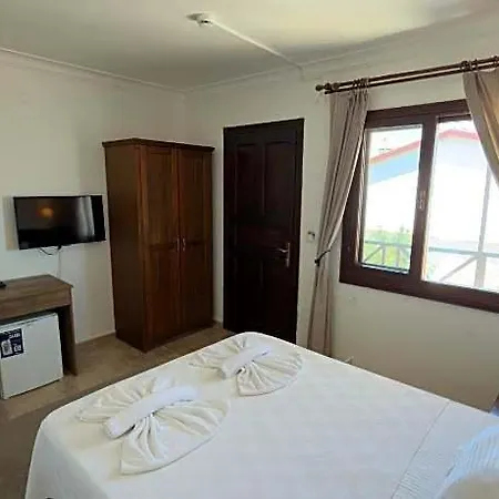 Deniz 3* Ayvalik