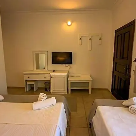 Deniz Hotel 3*