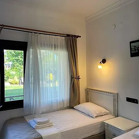 Deniz 3* Ayvalik